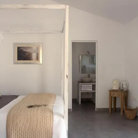 Guest house La Pluma Iznajar